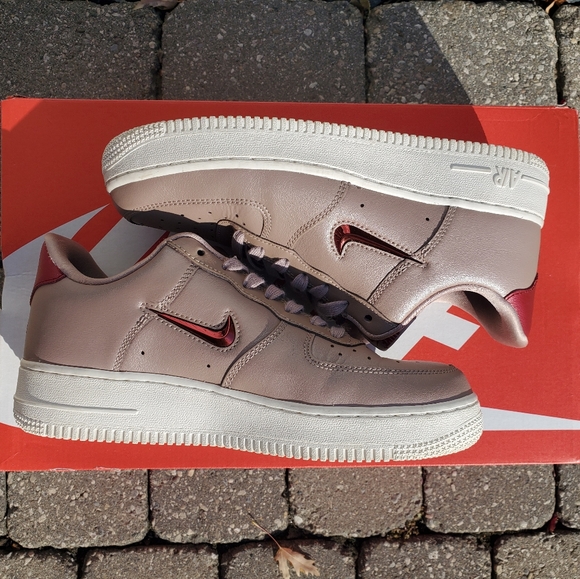 Shoes - Picture 2 of 6